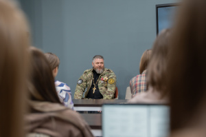 В КГУ прошла встреча с героем