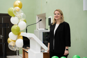 Поздравление с днем рождения директору института естествознания! 
