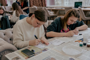 Единый холст — тысяча историй