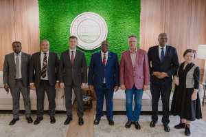 Встреча с Чрезвычайным и Полномочным Послом Республики Уганда Мозесом Каваалууко Кизиге и заместителем главы миссии, советником-посланником Мнебазе Гидеоном Рутазиндва